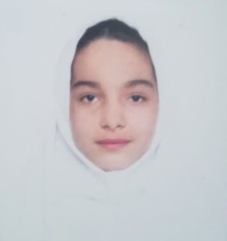 گفت و گو با یسنا اکبری قهرمان پیشرفت پایه ششم دبستان