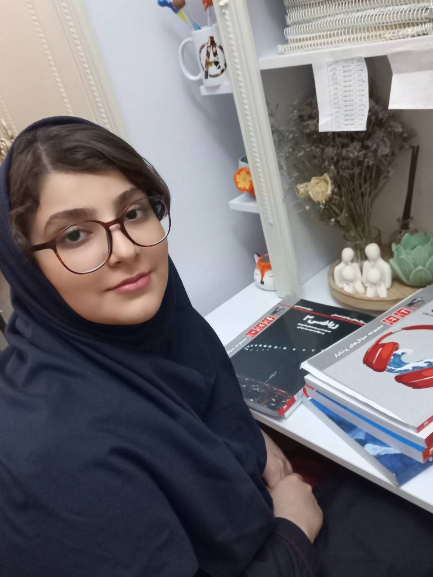 گفتگو با رامینا همدانی ؛ دانش آموز پایه دوازدهم تجربی