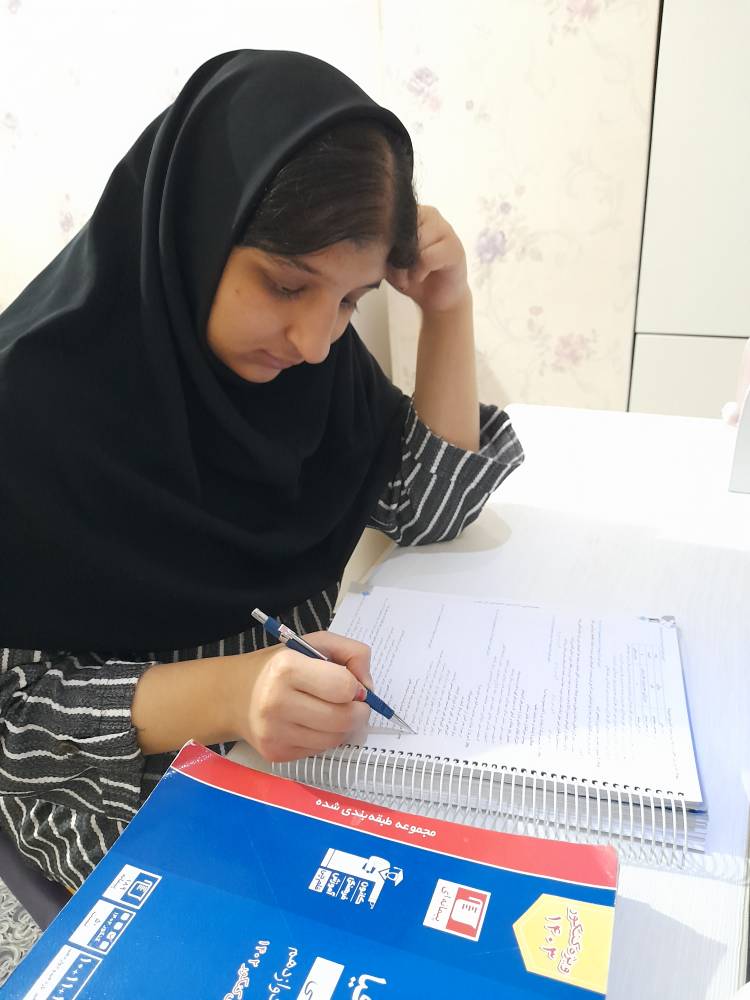 گفتگو با پریسا قربانی ؛ فارغ التحصیل انسانی