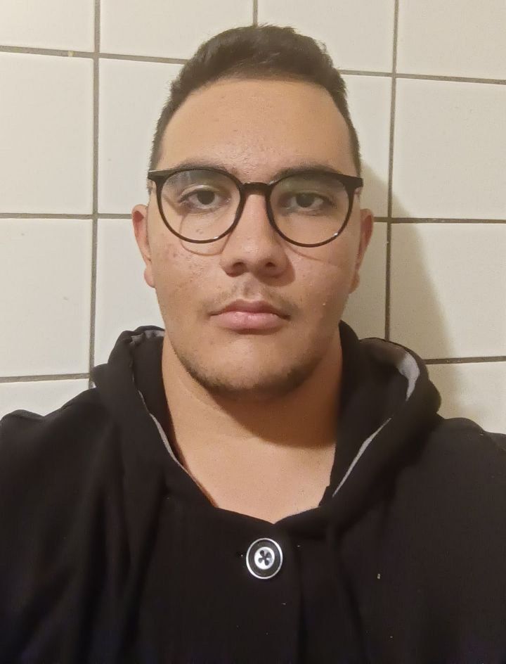 گفت و گو با ایلیا ابراهیم زاده دانش آموز کوشای پایه یازدهم ریاضی