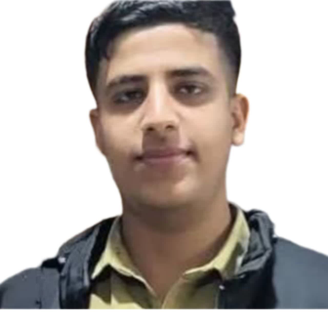 گفتگو با امیر رضا گطافه پور؛ قهرمان پیشرفت از ماه شهر