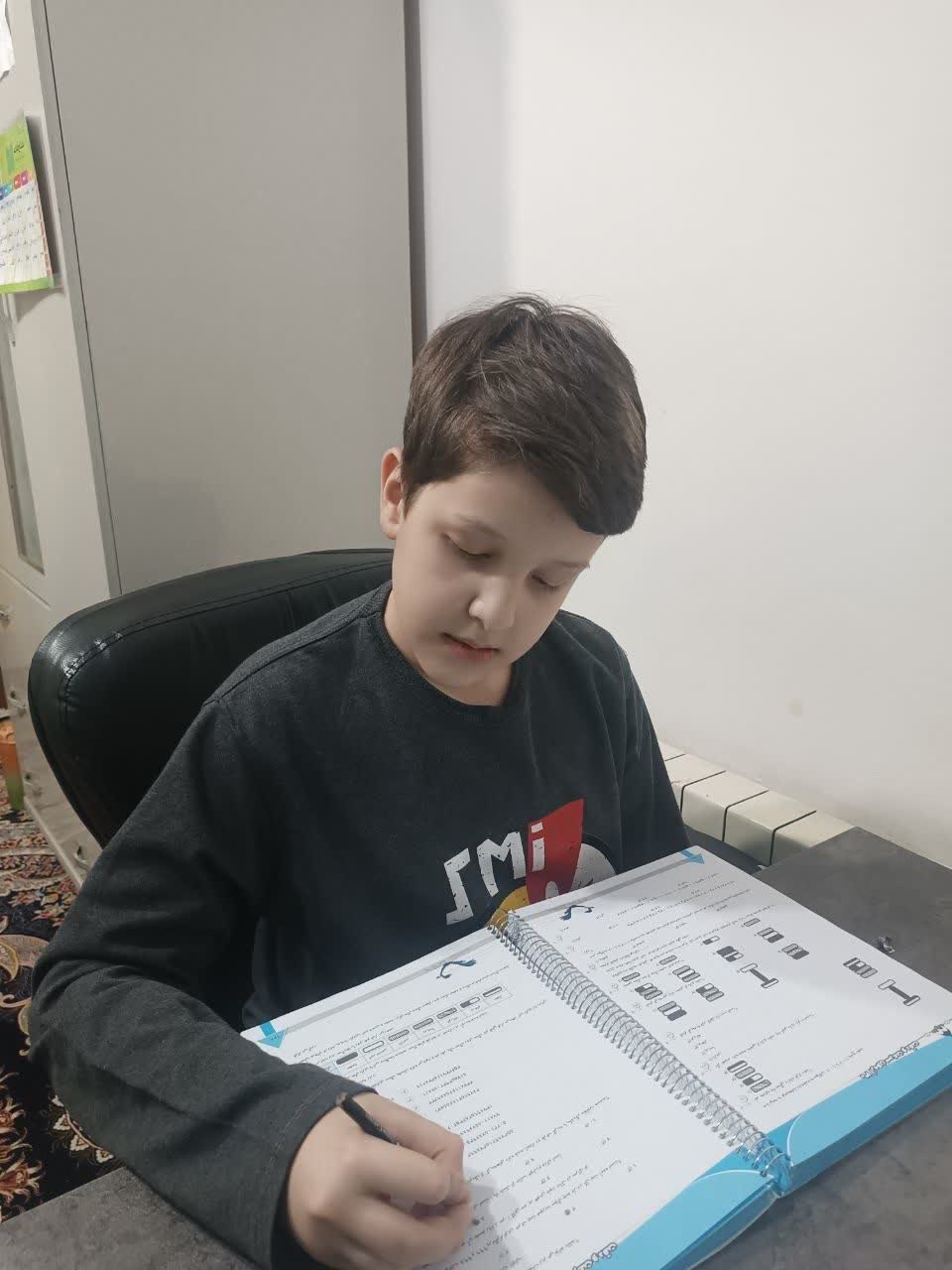 قهرمان پاییز:گفتگو با اسماعیل ابراهیمی پایه ششم