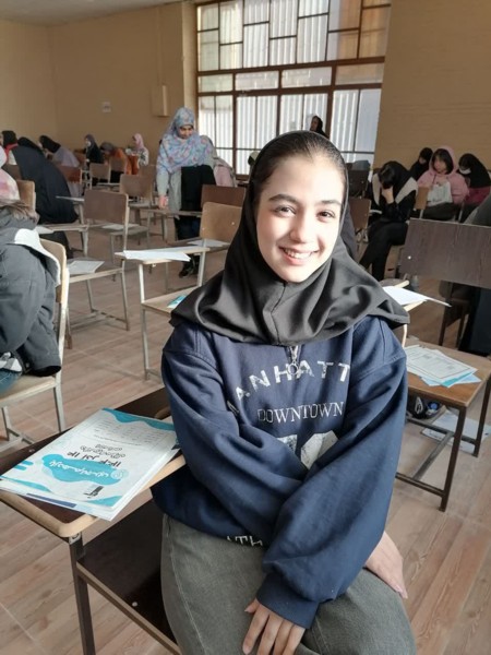 گفتگو با یسنا نادری پایه 11تجربی قهرمان پیوستگی در پائیز