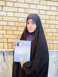 گفتگو با حسنا بخشی قهرمان پیشرفت پایه هشتم از شهرکرد