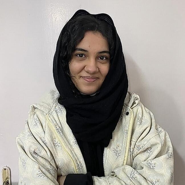 گفتگو و مصاحبه با  فاطمه شهروی  دانش آموز دوازدهم انسانی