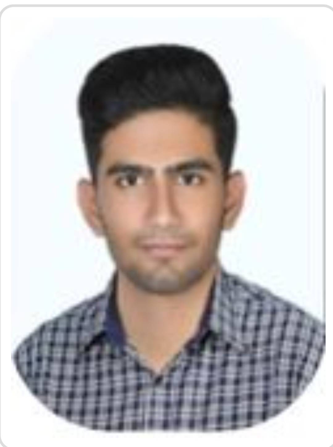 مصاحبه با امیر حسین خادم؛ دانش‌آموز پایه دوازدهم ریاضی از شیراز