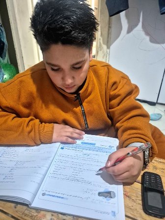 قهرمان پیوستگی، باربد بهارعلی دانش آموز مقطع پنجم از مشهد