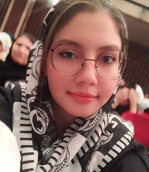 گفت وگو زهرا حسنی با مبینا شرفی پشتیبان برتر