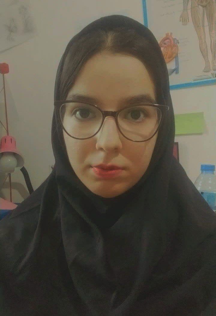 گفتگو با مانیا سیف دوازدهم تجربی از نورآباد لرستان