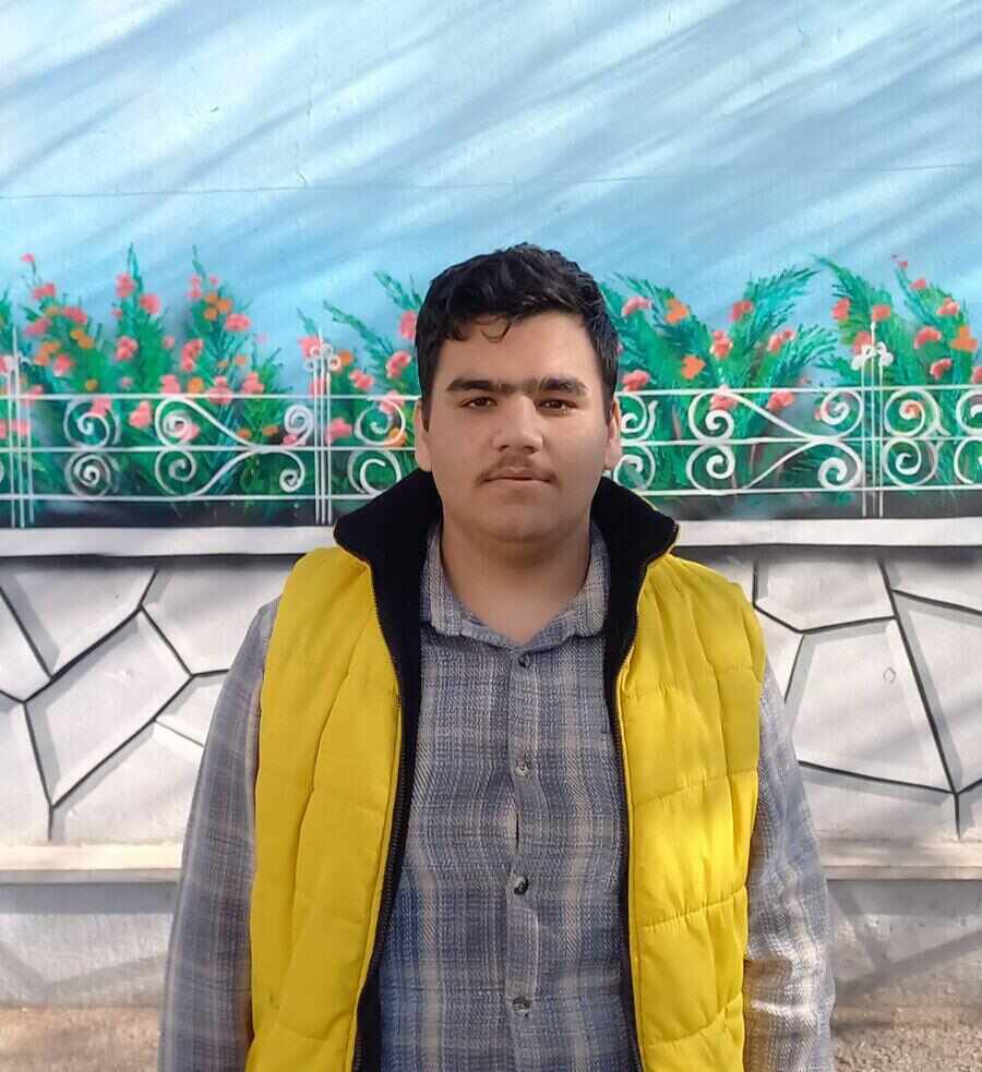 توکل، تلاش و تست‌زنی؛ مسیر موفقیت عرفان ملامحمدی در رشته انسانی