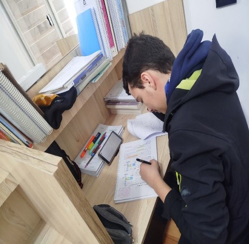 قهرمان پاییز:گفتگو با پوریا مرشدلو پایه دوازدهم تجربی