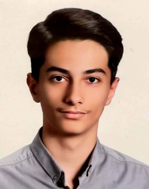 مصاحبه با   آرمان جلال زاده دانش آموز  دهم تجربی از  تبریز