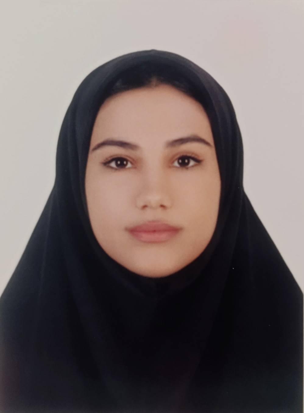 گفت و گو با مبینا علوی؛ قهرمان پیشرفت فارغ التحصیل تجربی