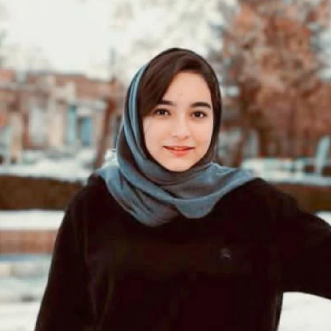 گفت و گو با فاطمه دشتبان- دانش آموز پرتلاش دوازدهم انسانی