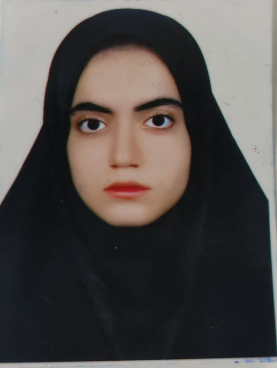 گفت و گو با یسنا نادی زاده ؛ دهم تجربی قهرمان پیشرفت از بم