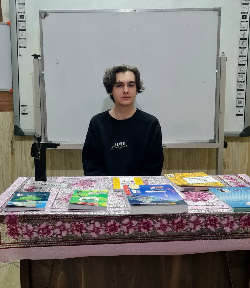 گفت وگو با امیررضا کلانتری ; رتبه 16 کنکور زبان 1404