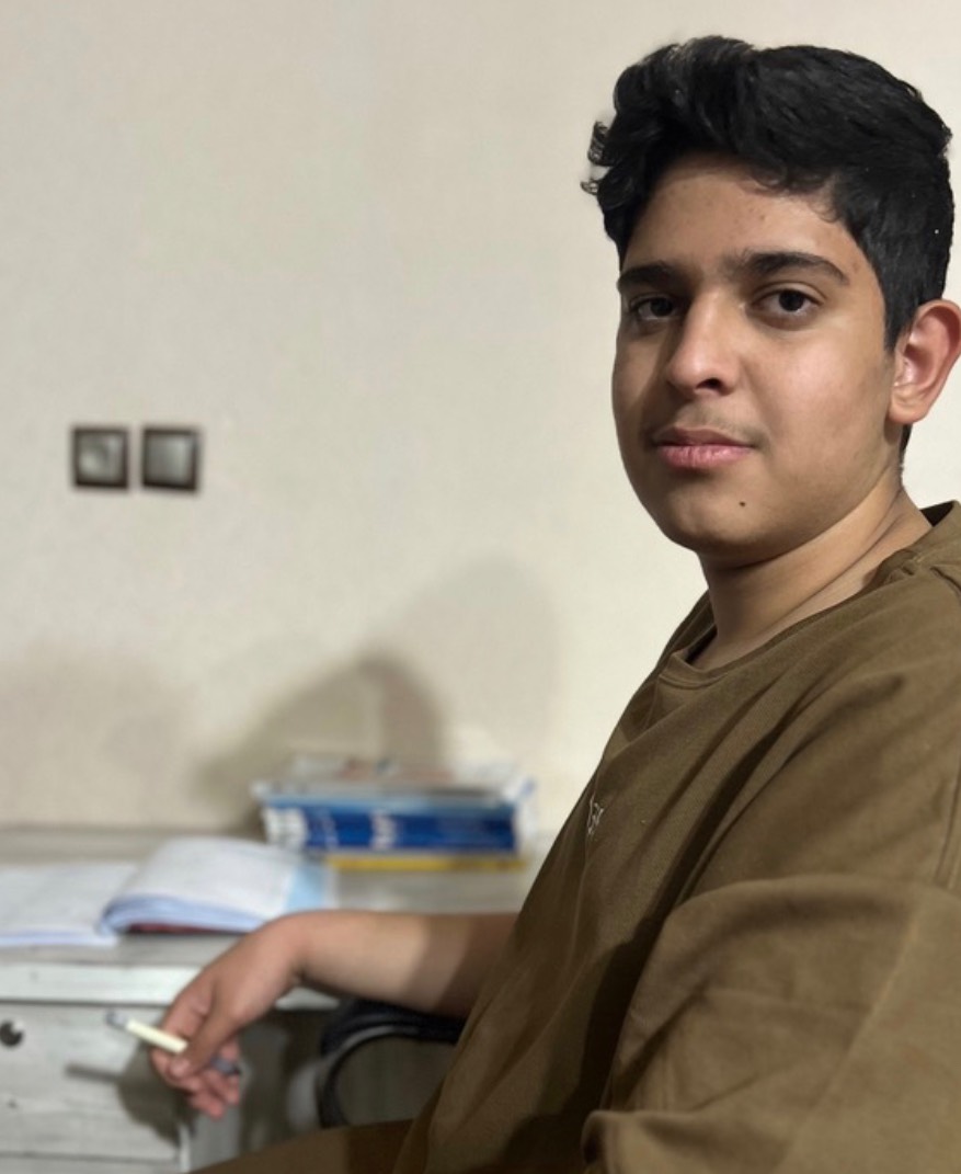 گفتگو با  محمدپارسا عسکری قهرمان پیوستگی پایه نهم سیرجان