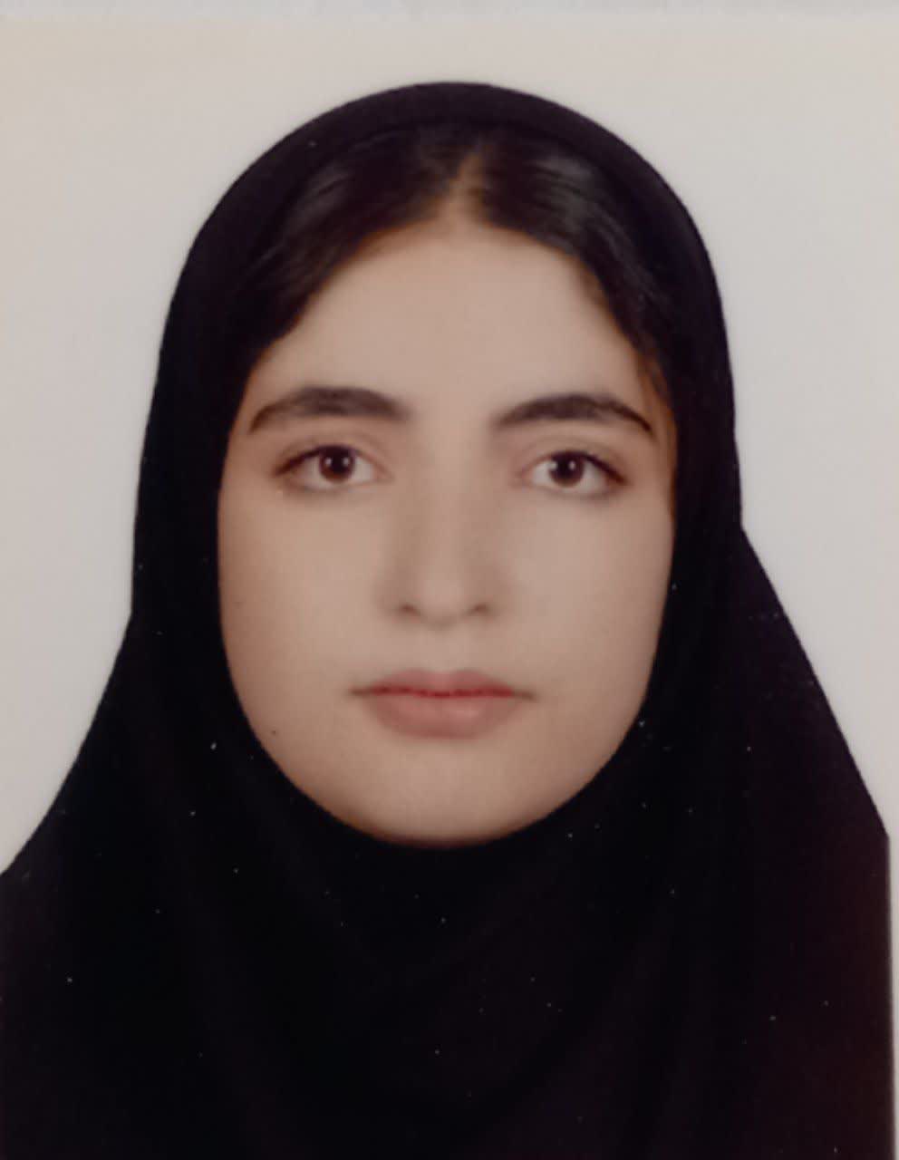 گفت و گو با خاطره ملک حسینی قهرمان پیشرفت پایه یازدهم انسانی