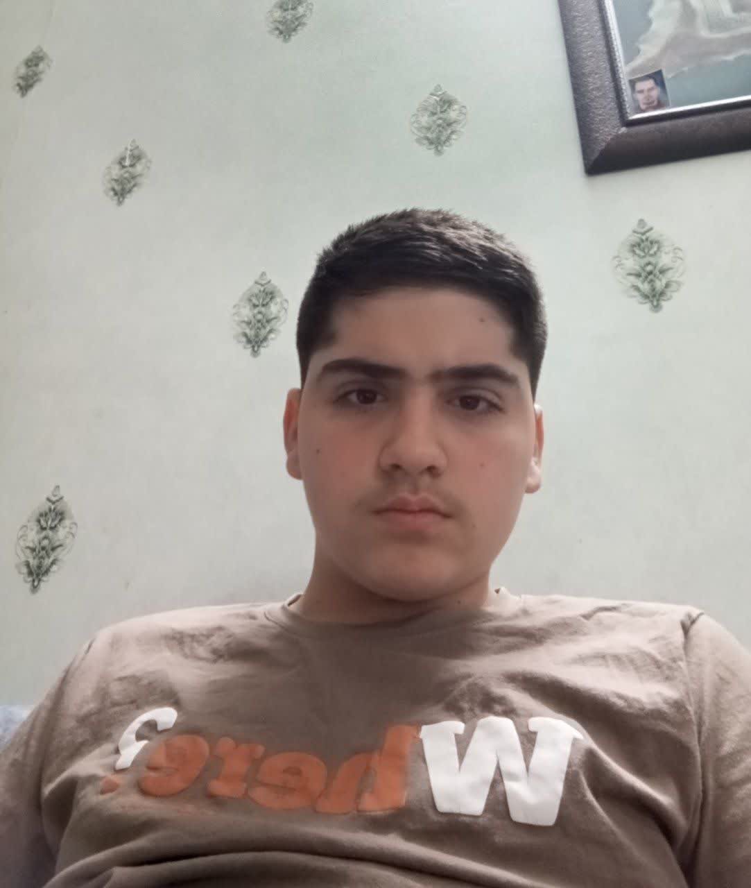 قهرمان پاییز:گفتگو با سید محمد محراب حسینی پایه نهم