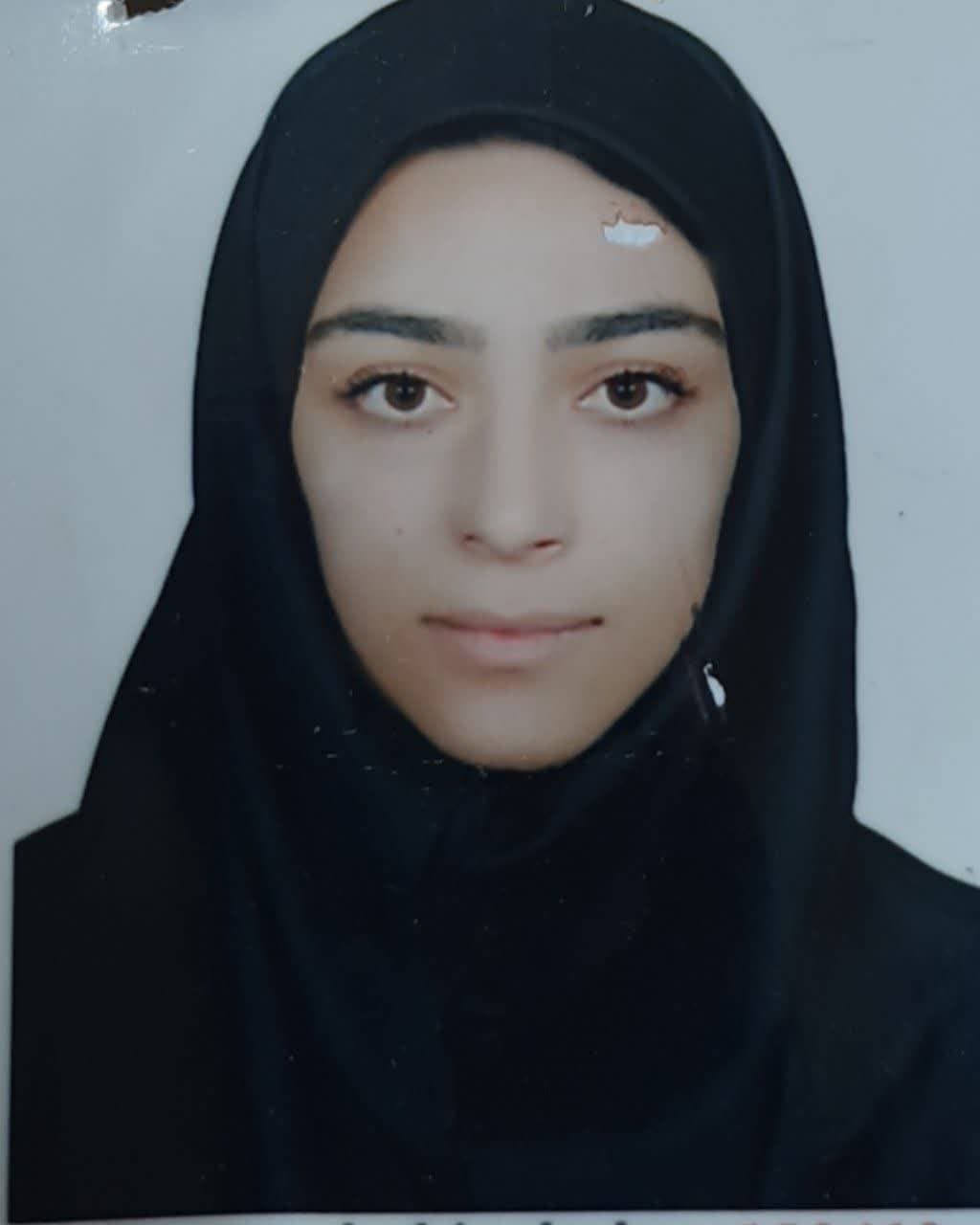 گفتگو باسیما کریمی دانش اموز برتر از شاهین شهر