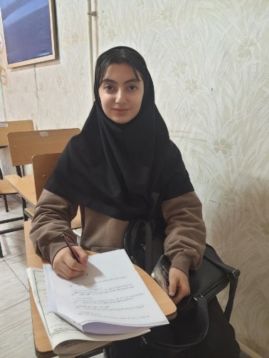 مصاحبه دانش اموزمهدیس اسماعیلی صومعه مقطع هشتم از تبریز