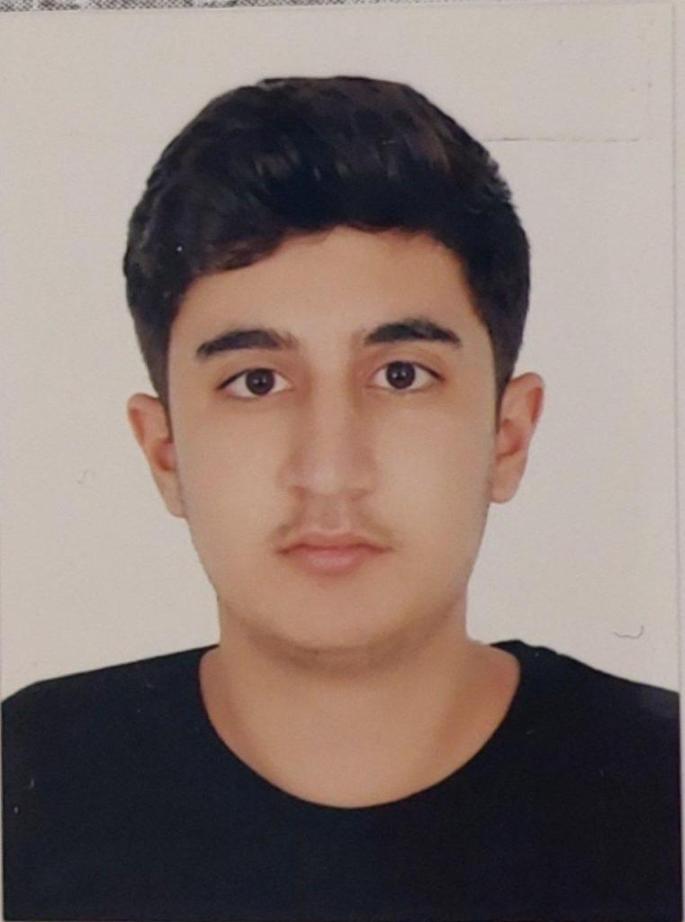 گفتگو با پارسا قادری پایه دوازدهم  تجربی قهرمان پاییز از سنندج