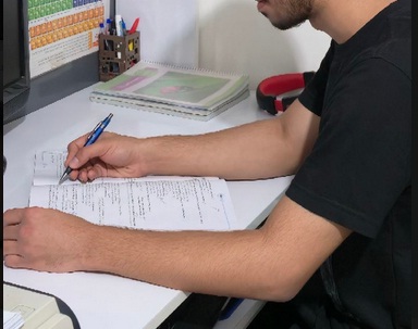 مصاحبه با احمد صفدری دانش آموز پایه یازدهم