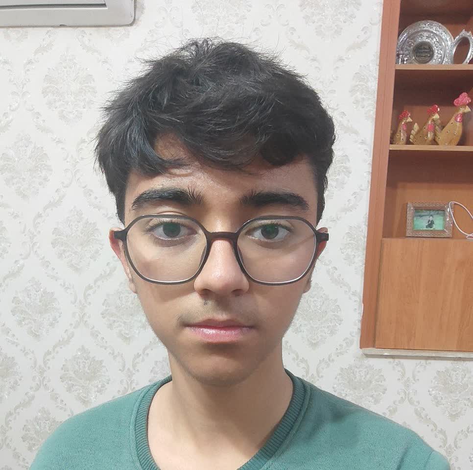 گفتگو با امید حاجی زاده قهرمان پیشرفت پایه نهم