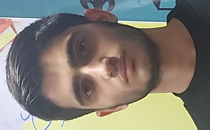 گفتگو با حسین پاشازاده دانش آموز برتر نیم سال اول