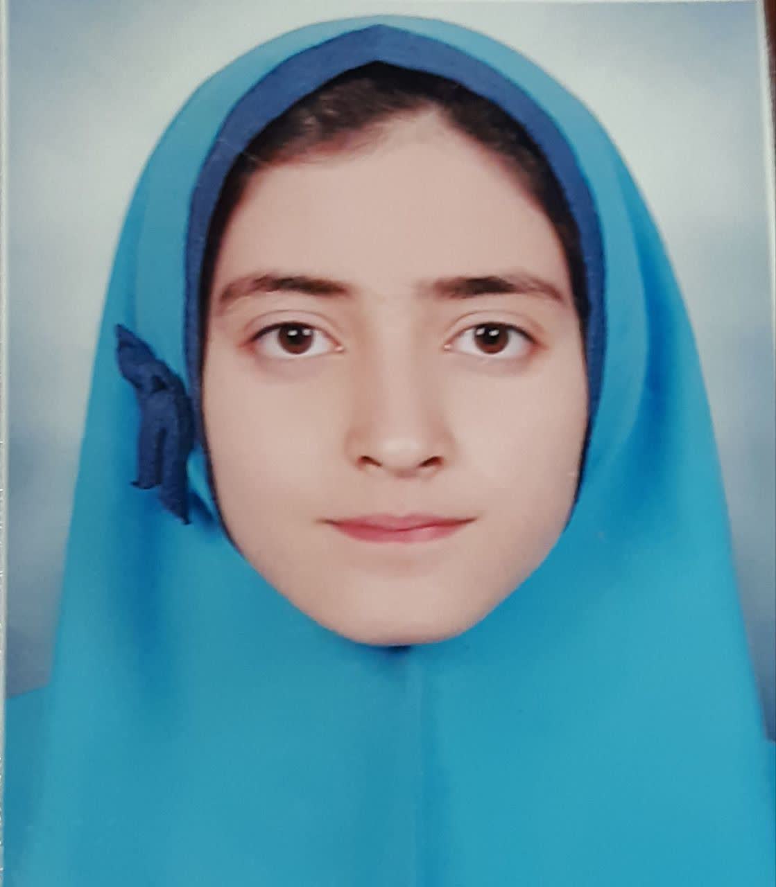 گفتگو با سحر اقاهادی دانش اموز برتر از شاهین شهر