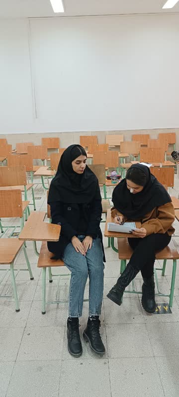 گفتگو با   نازنین باعثی   از سبزوار