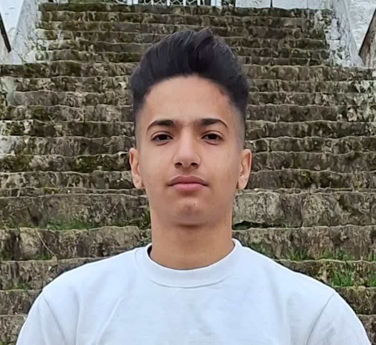 گفتگو با نیما زمردی فاتح قهرمان پیشرفت درسی