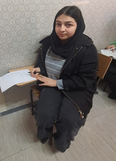 مصاحبه با   تارا مقنی ایوانق دانش آموز  مقطع هشتم از  تبریز