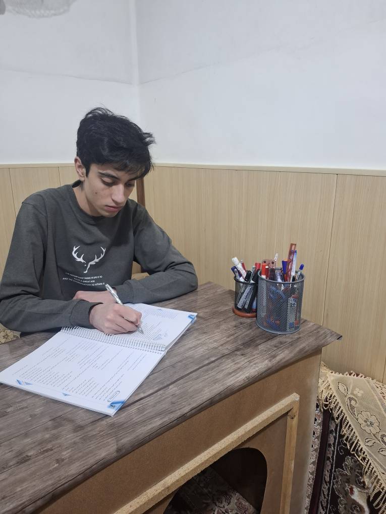 گفتگو با یونس شعیبی یازدهم انسانی قهرمان پیشرفت ازآباده