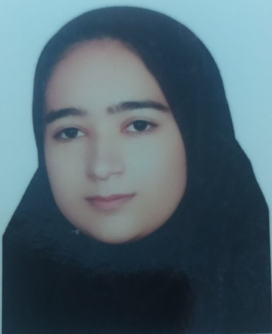 گفتگو با زینب کریمی؛ قهرمان پیشرفت دوازدهم تجربی از هرسین