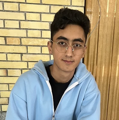 گفت و گو با بابک زارع عسکری دانش آموز برتر و قهرمان نیم سال اول