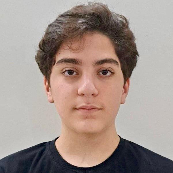 گفت و گو با ارمیا بهرامی دانش آموز پرتلاش پایه یازدهم ریاضی