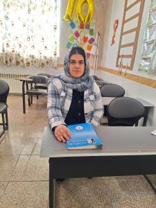 گفتگو با سیده فرنیا زمانیان قهرمان پیشرفت یازدهم تجربی از شهرکرد