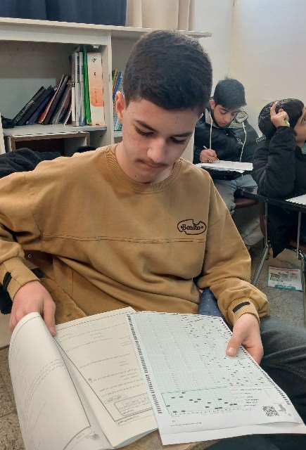 قهرمان پیشرفت، حسین ساقی دانش آموز مقطع ششم از مشهد