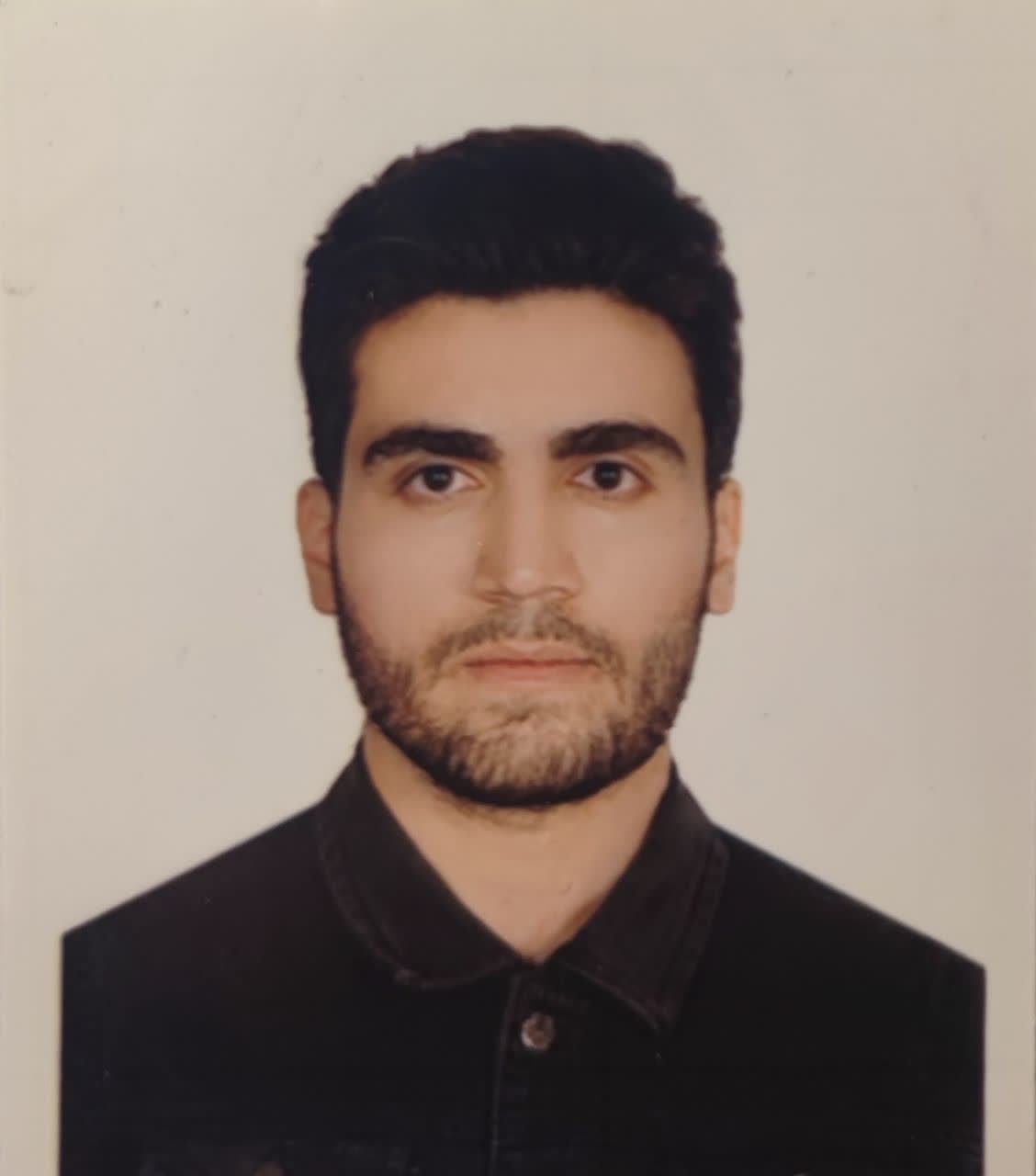 هادی امینی دانش آموز برتر و پیشرفت در آزمون ها