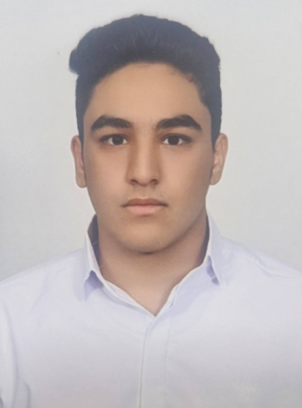 گفت و گو با ماهان علیشیری:قهرمان پیوستگی دوازدهم تجربی