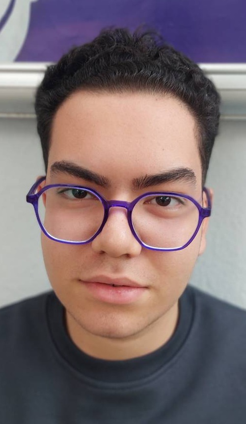 گفت و گو با امیررضا صمدی:قهرمان پیوستگی دوازدهم تجربی