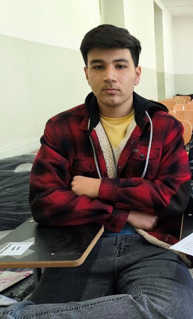 قهرمان پاییز، سید محمد جواد واعظیان دانش آموز مقطع یازدهم ریاضی