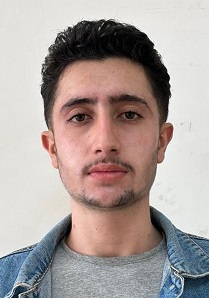 مصاحبه با دانش آموز محمد جسیمی دوازدهم انسانی قهرمان پاییز