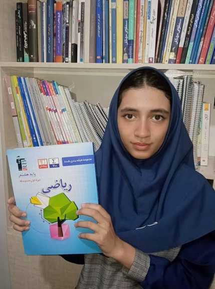 گفتگو با پارمین معراجی دانش آموز قهرمان پیشرفت نیمسال اول