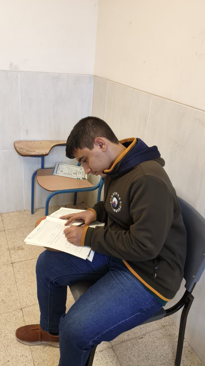 گفت و گو با محمدمعین حاجی زاده - دانش آموز پرتلاش 11 تجربی