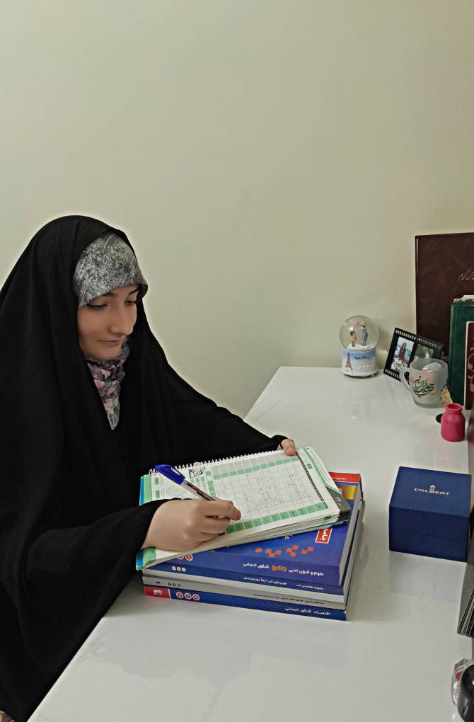 گفتگو با هانیه حکمی نجفی ؛ قهرمان نیم سال اول