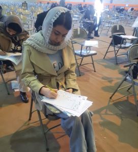 گفتگو با غزل مردانی قهرمان پیشرفت دوازدهم تجربی از شهرکرد