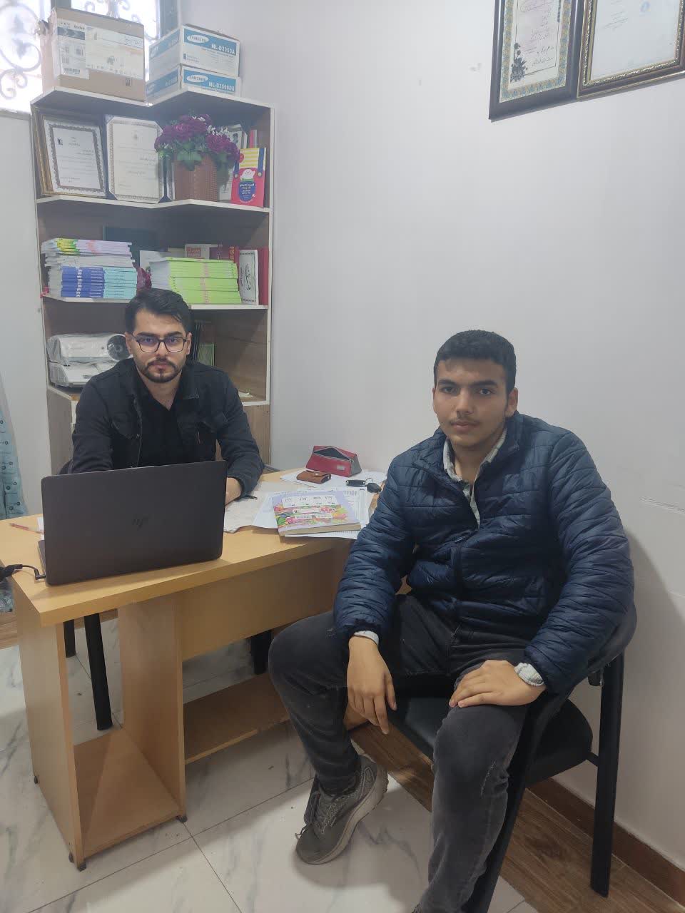 گفتگو با سید مانی هاشمی دهم تجربی قهرمان نیم سال اول از میاندوآب