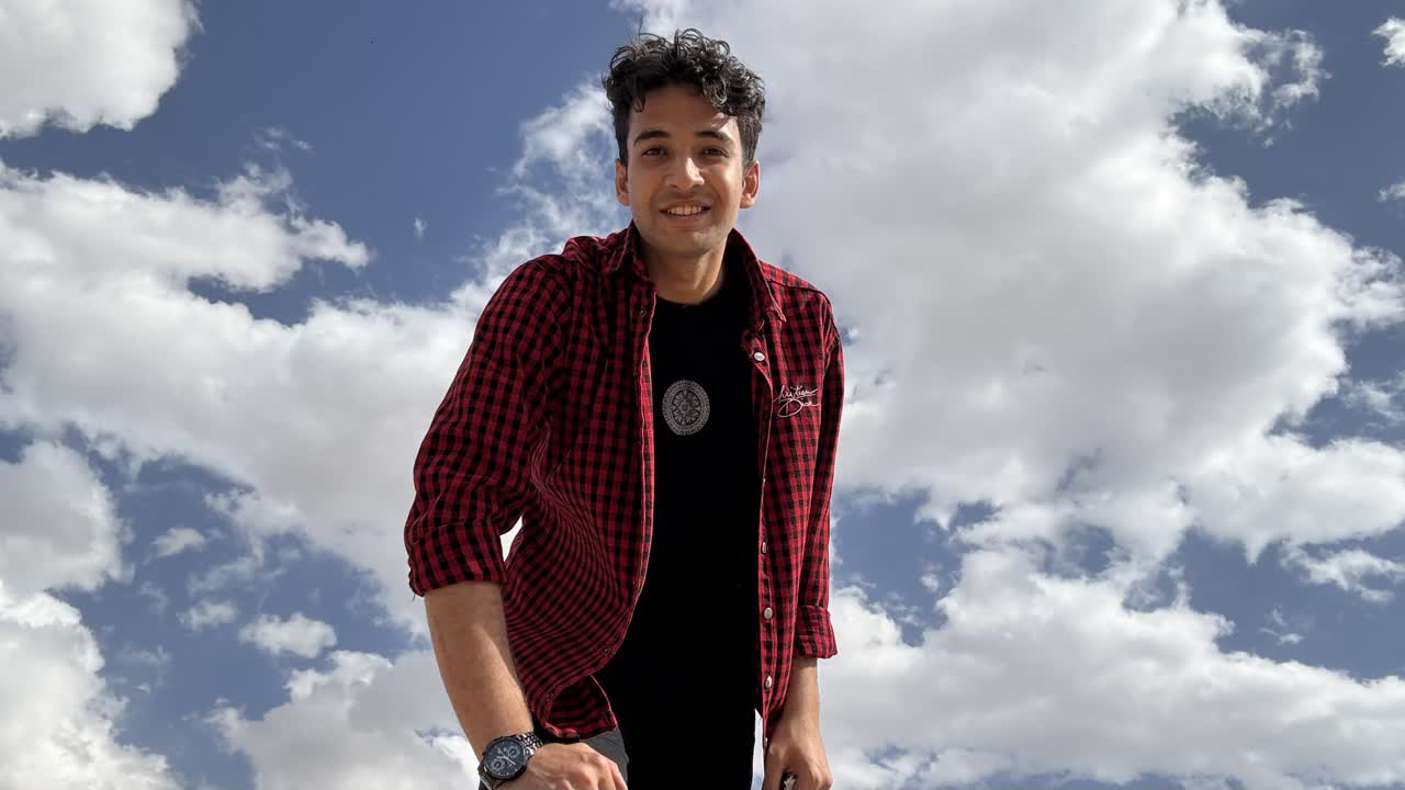 گفت و گو باسجاد اکبرنیا- قهرمان  پیشرفت 12 ریاضی